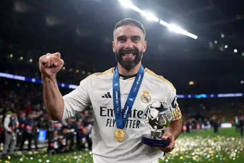 لإظهار الدعم.. ريال مدريد يعلن تمديد عقد كارفاخال حتى 2026